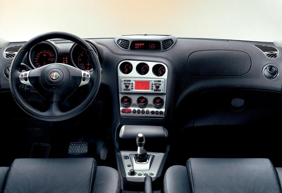 Торпедо Alfa Romeo 156 2003 года  (WW) (фото 24 из 36)